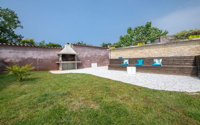 Villa Tanga near Rovinj with Pool