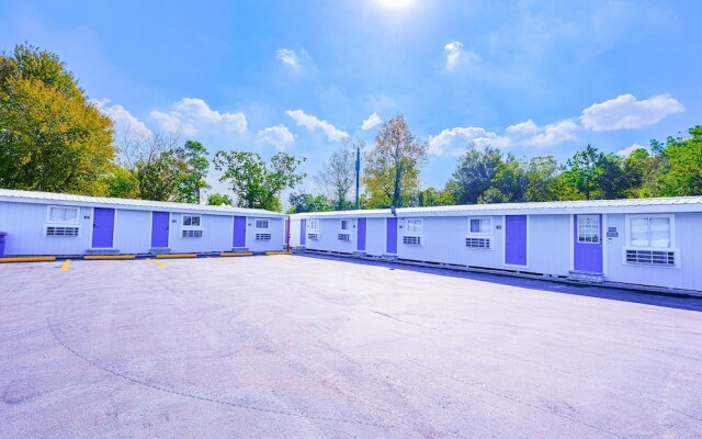 Sands Inn by OYO Winnie