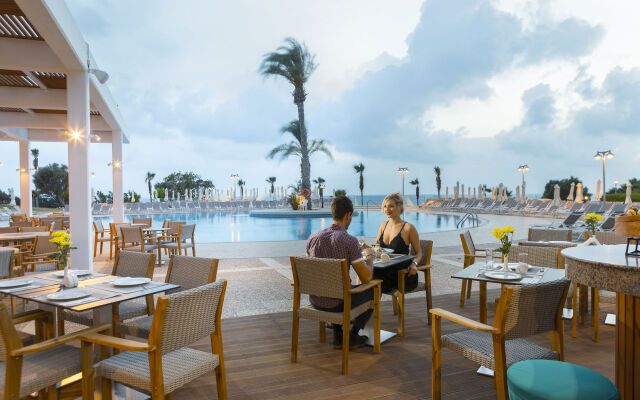 Leonardo Laura Beach & Splash Resort