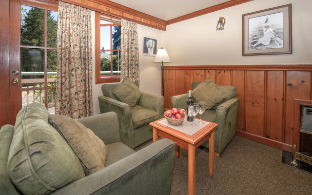 Painter's Lodge