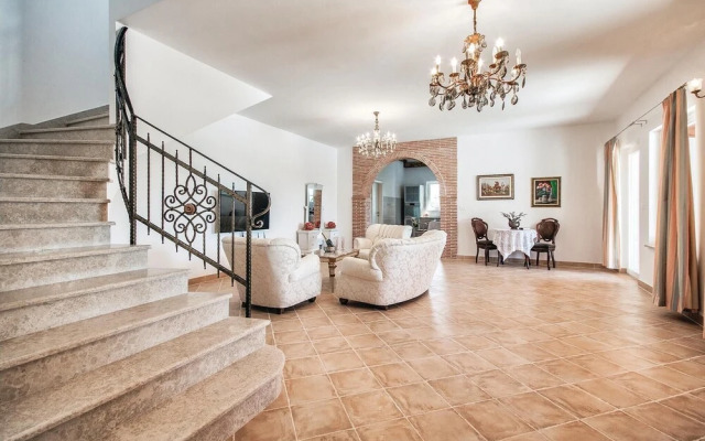 Stunning Home in Valtura With Jacuzzi, Wifi and 4 Bedrooms