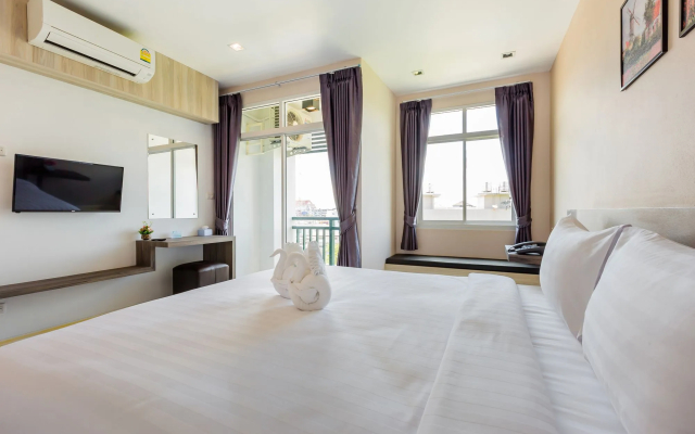 Evergreen Suite Hotel