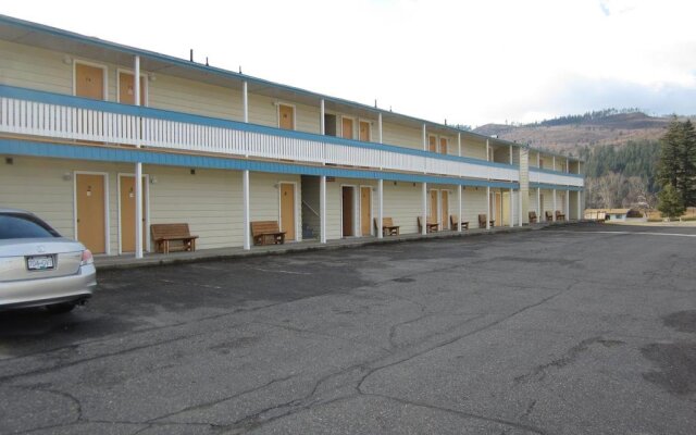 Y-5 Motel & Campground