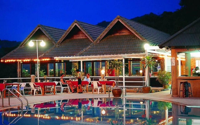 Royal Crown Hotel & Palm Spa Resort