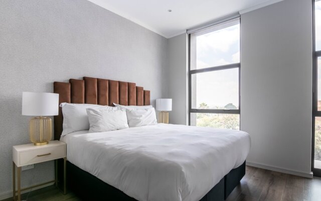 Sandton Smart Apartment Fifteen