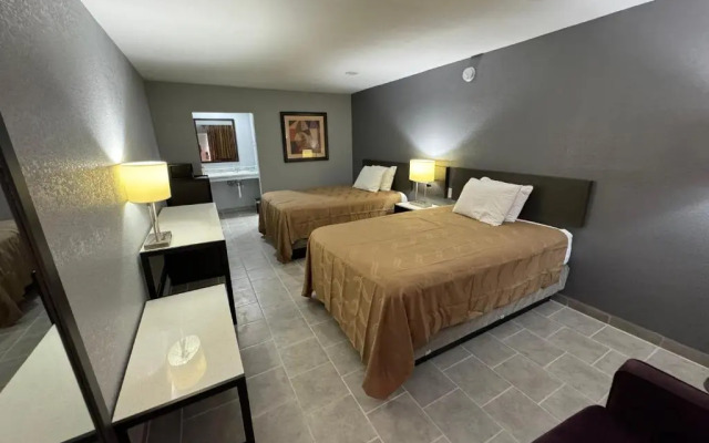 River Palm Hotel