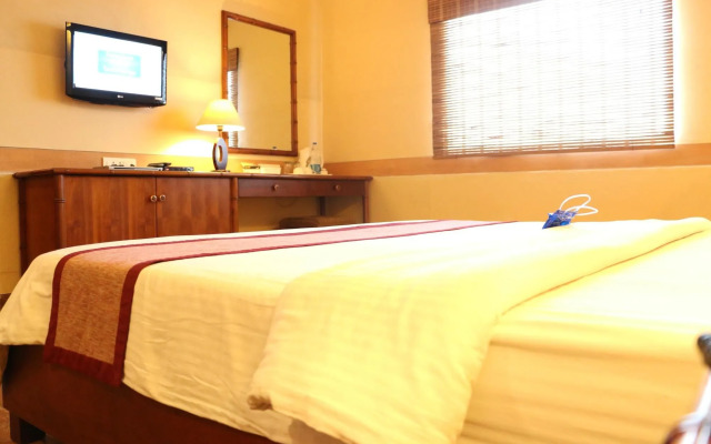 Oyo Premium Industrial Area Cheema Chowk