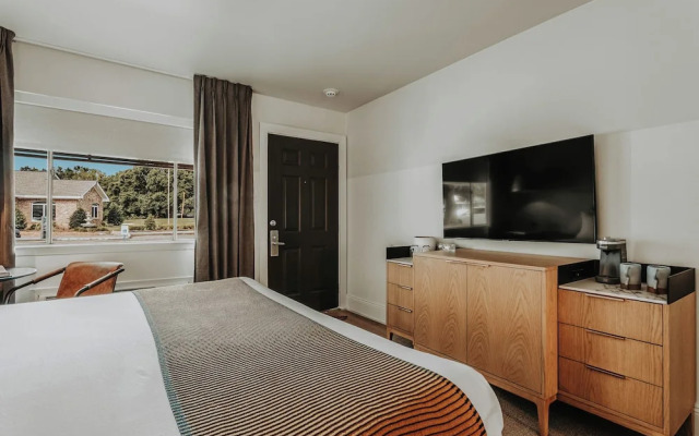 Gulf Hills Hotel & Resort