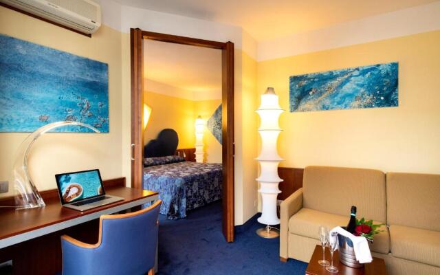 Color Hotel Style, Design & Gourmet