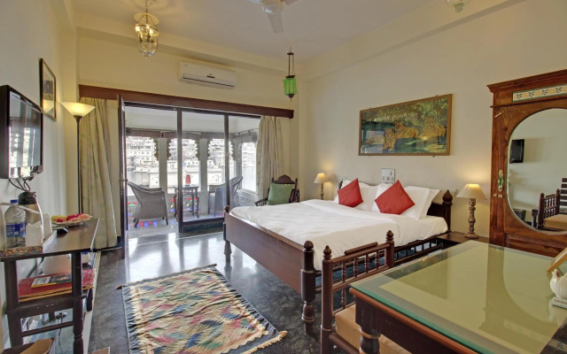 Lake Pichola Hotel – Guest Rooms – Udaipur