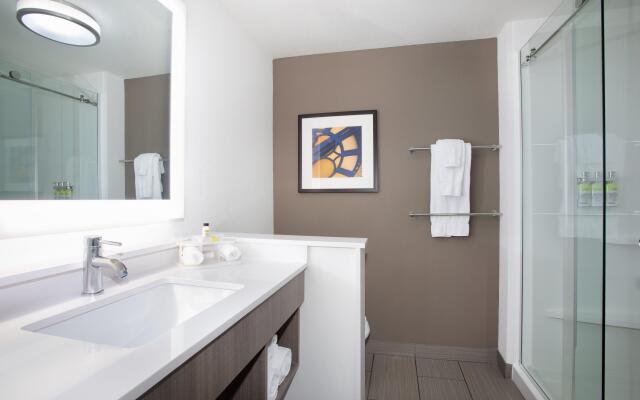 Holiday Inn Express & Suites Great Bend by IHG