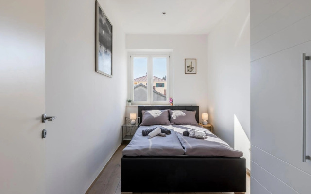 Ferula, 3 bedroom apartment near beach Bačvice