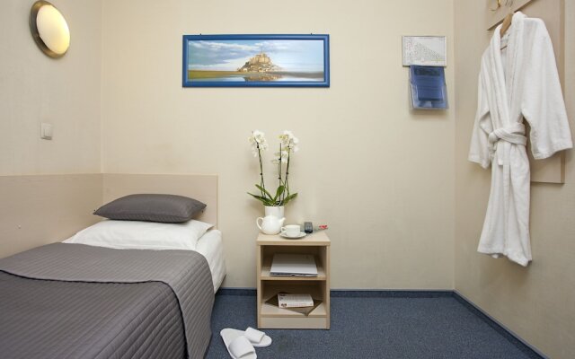 Comfort Hotel Air Express Sheremetievo (FREE ZONE)