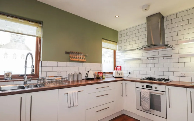 2 Seafield Place