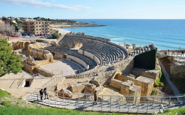 Historical Downtown Tarragona Apartment