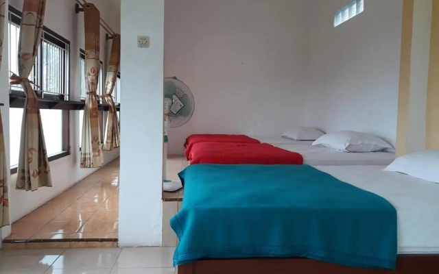 Nita's Homestay Banyuwangi By Zuzu