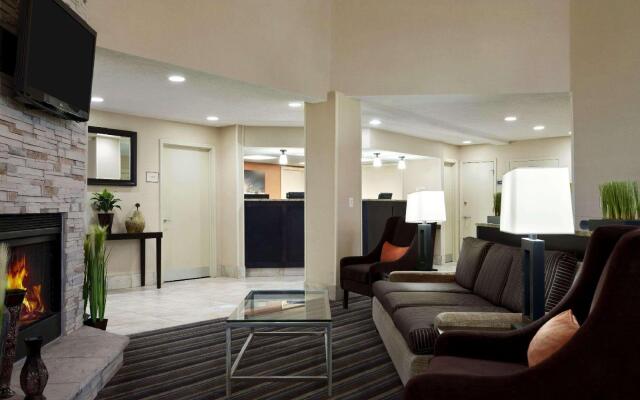 Hawthorn Suites of Troy