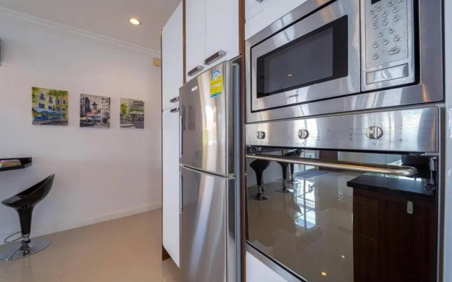 Luxurious 5-Bedroom Private Pool Villa! PV5
