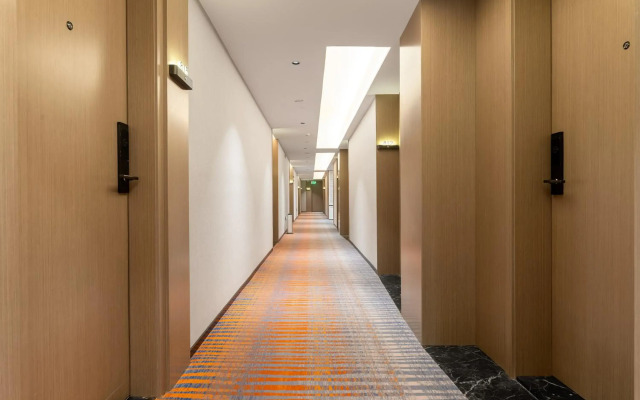 Warmyes Business Hotel