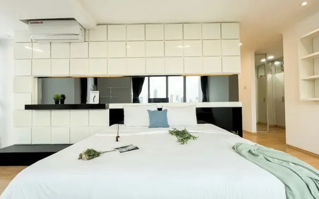 Spacious Luxury 2Br Apartment With Extra Room At Fx Residence