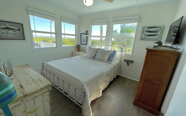 Bolivar Del Mar 3 Bedroom Home by RedAwning