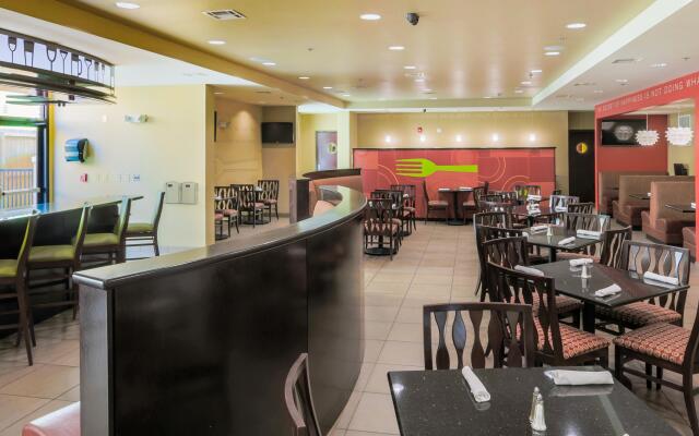 Holiday Inn Mobile - Airport by IHG