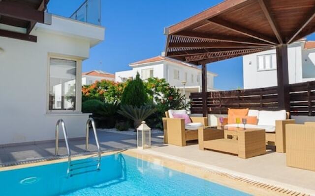Rent Private Villa 015
