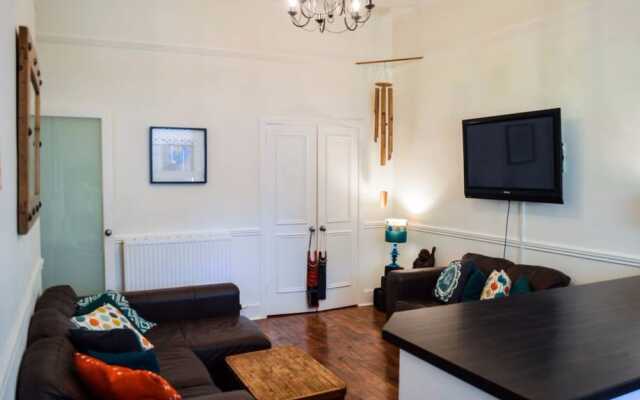 2 Bedroom Apartment 3 Minutes From Haymarket