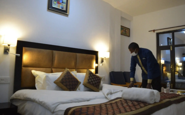 Hotel D'Zojila - Kargil
