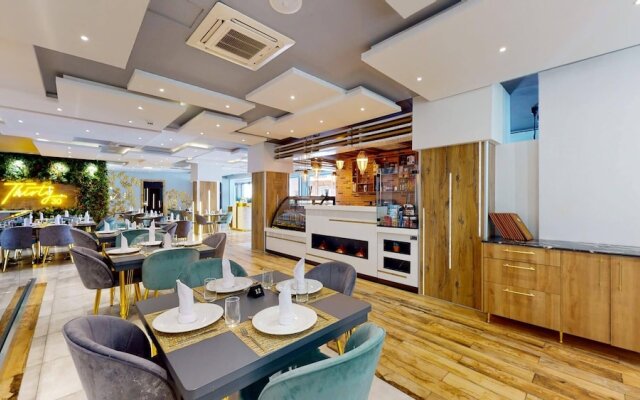 Kingdom Luxury Hotel