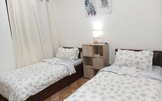 Gmaya Suites