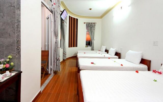 Center Homestay