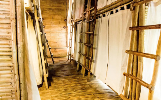 Hostel Bambu Gran Palas and Cenote