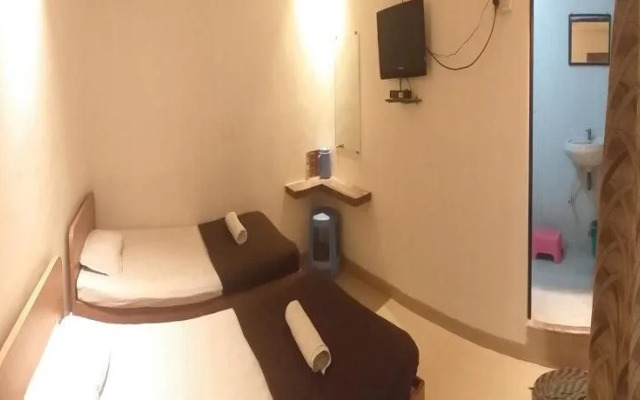 Hotel Ashirwad Lodge