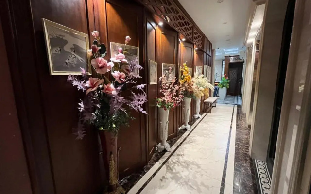 Paris Of Dragonbay Hotel