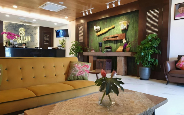 Serapi Hotel