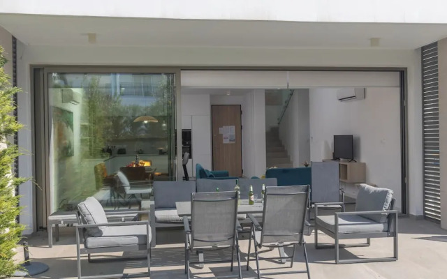 Protaras Azure Villa Azv15