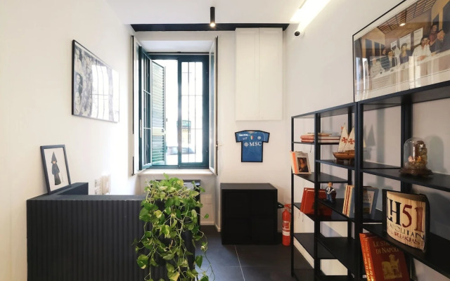 LH 51 Neapolitan Rooms