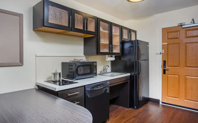 Candlewood Suites Bowling Green by IHG