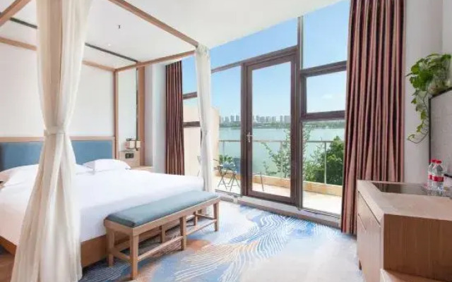 Shenxiangtang Riverview Art Hotel (Suining Dingsheng International Wanda Plaza)