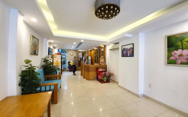 Janus Hotel