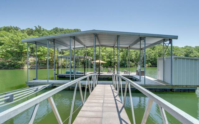 Spacious Decks & Dock: Margaritaville Home!