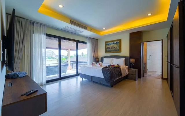 Luxury 5 Bedroom Villa nr to Beach - SRS
