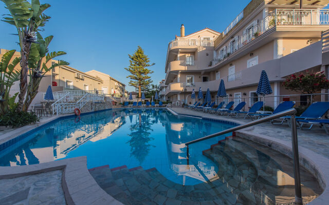 Planos Beach Hotel