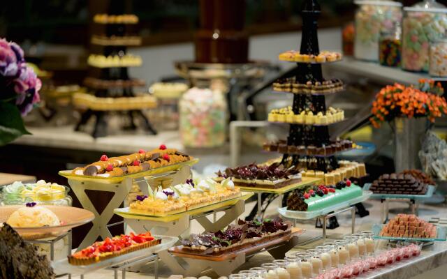 The Parisian Macao