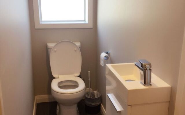 Modern Home in Convenient Location