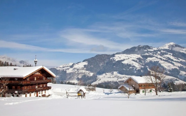 Wooden Apartment With Mountain View