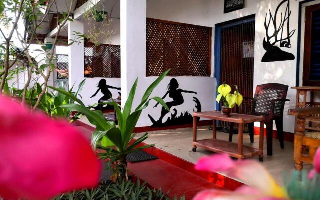 Star Rest Surf Camp Arugambay