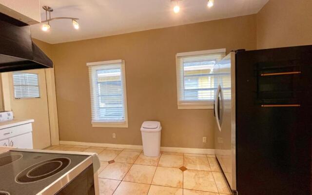 Tropical Garden Bungalow