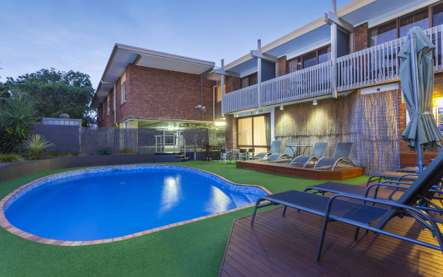 Chifley Geelong Hotel And Apartments